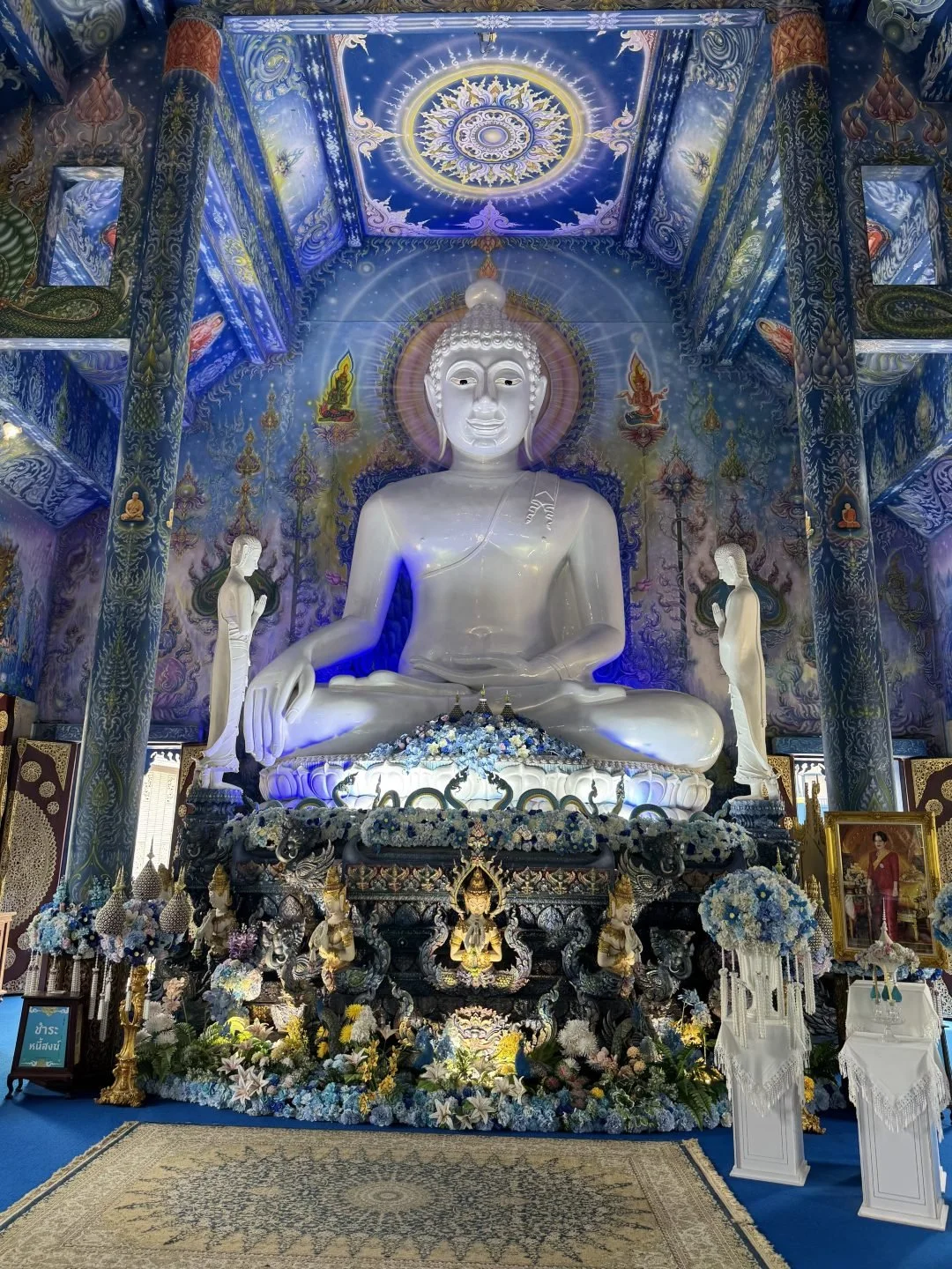 Thailand vs Bali - Blue Temple