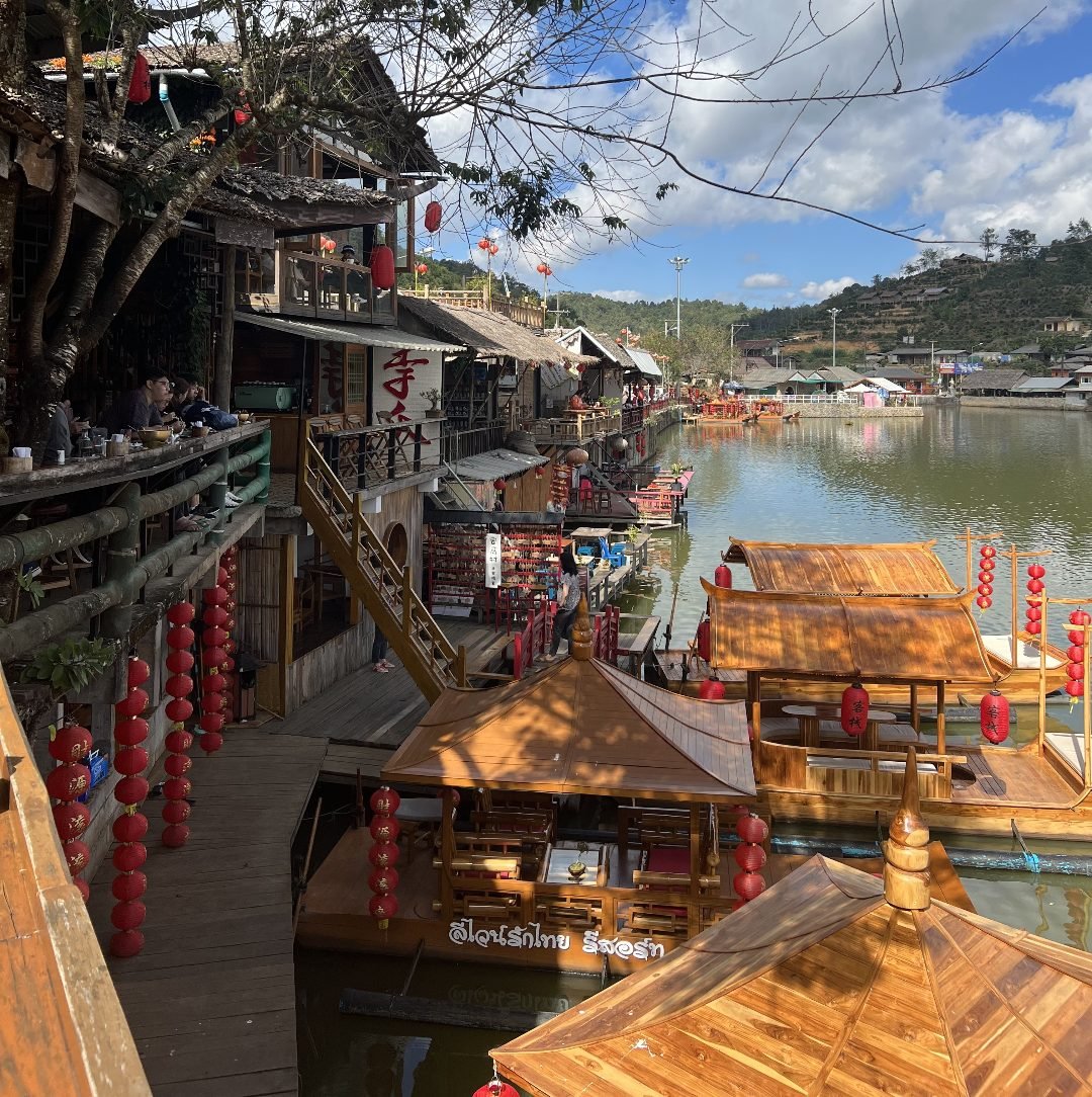 Ban Rak Thai - Lakefront