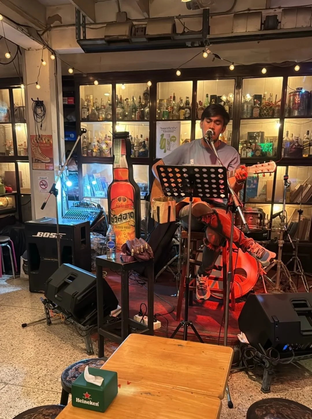 Khao San Road - Live Acoustic Music - Rambuttri Road