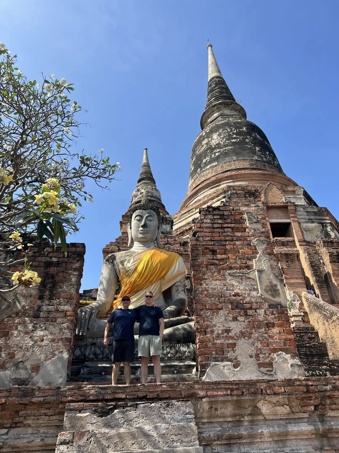 Ayutthaya - Buddha Statue.jpg