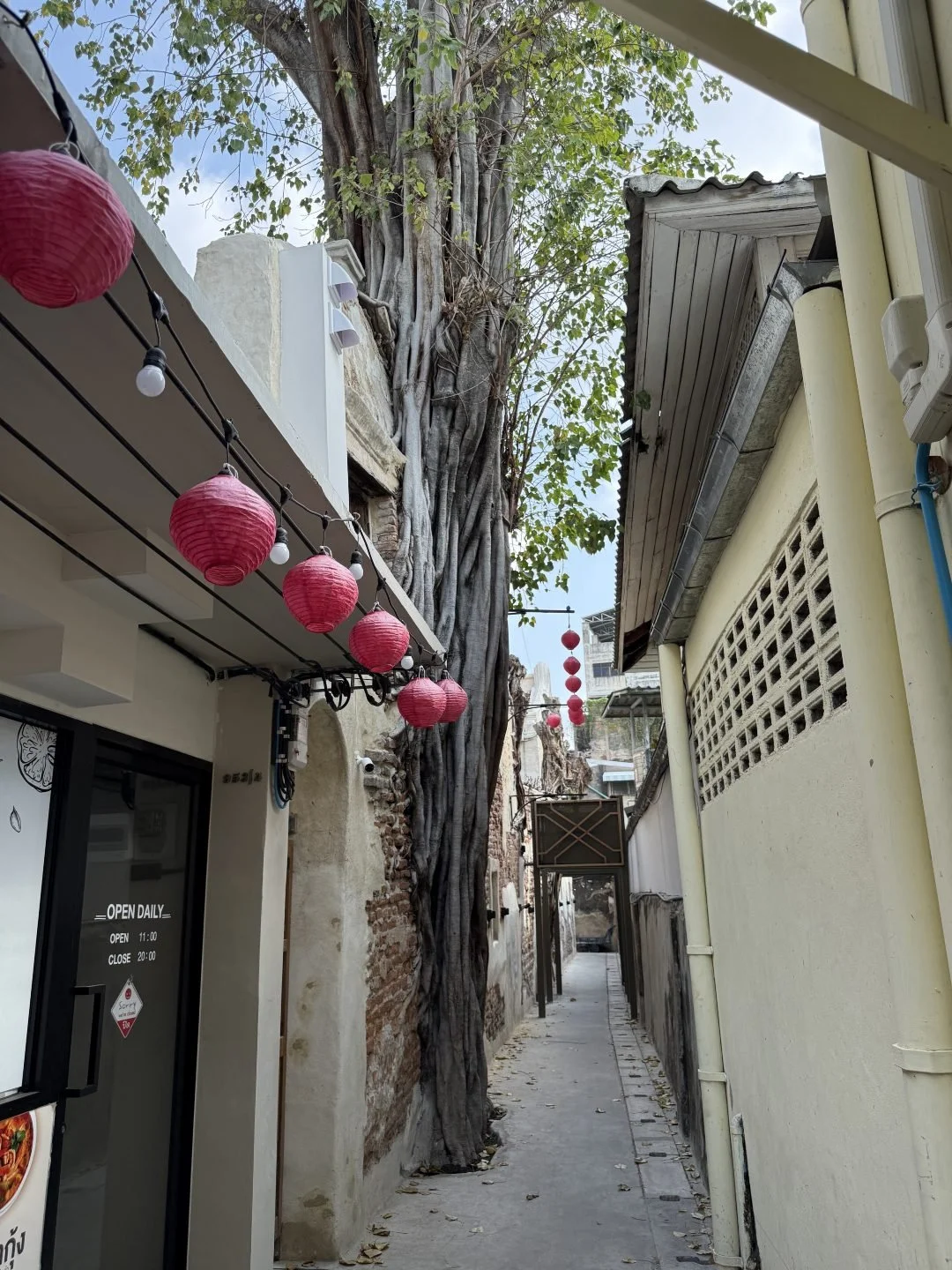 Song Wat Road - Lost in Songwat Alleyway