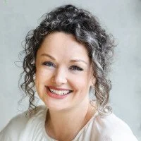 mel-headshot-2.jpg