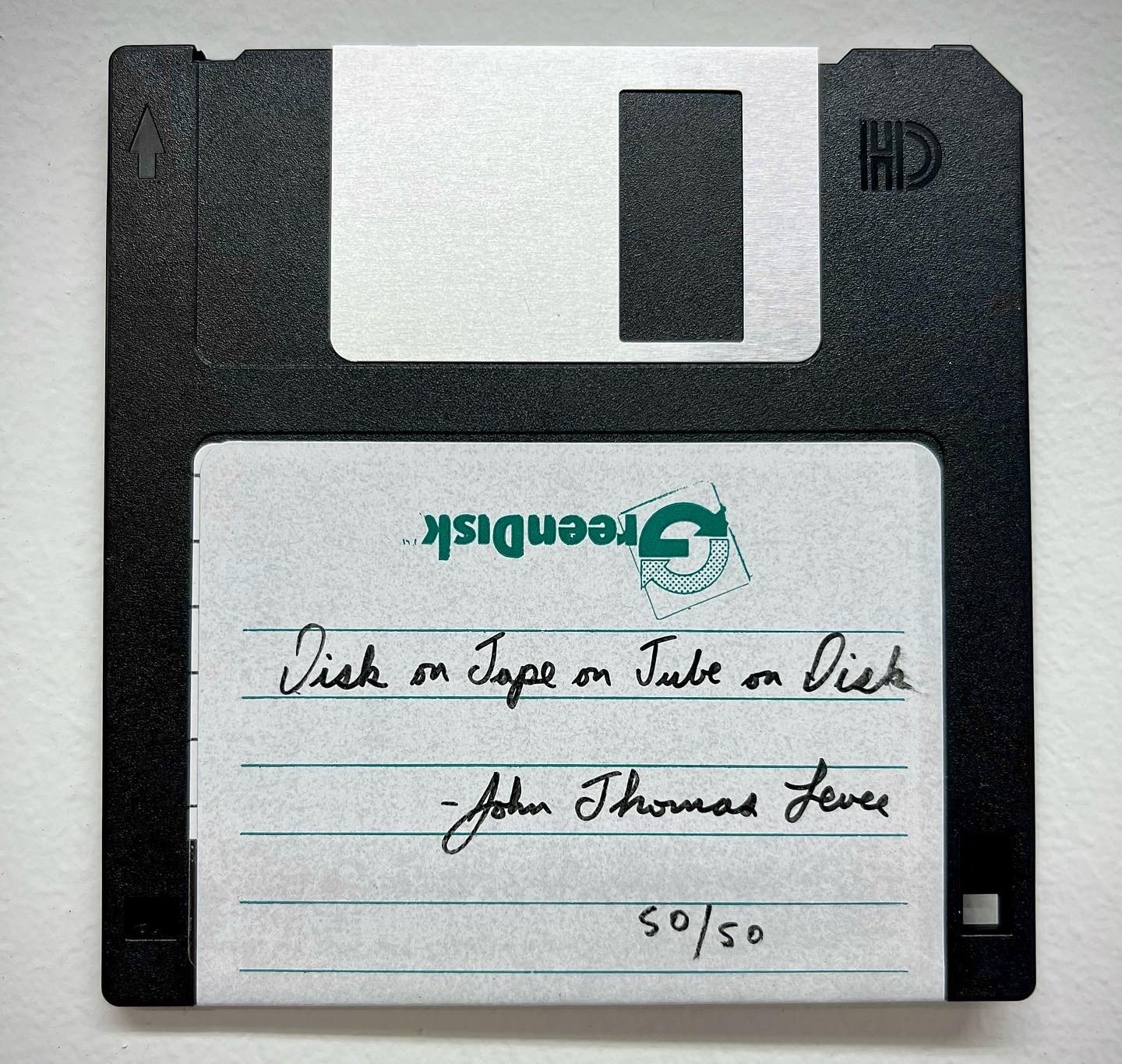 Levee_DiskOnTapeOnTubeOnDisk_Documentation_Editions_00001.JPG