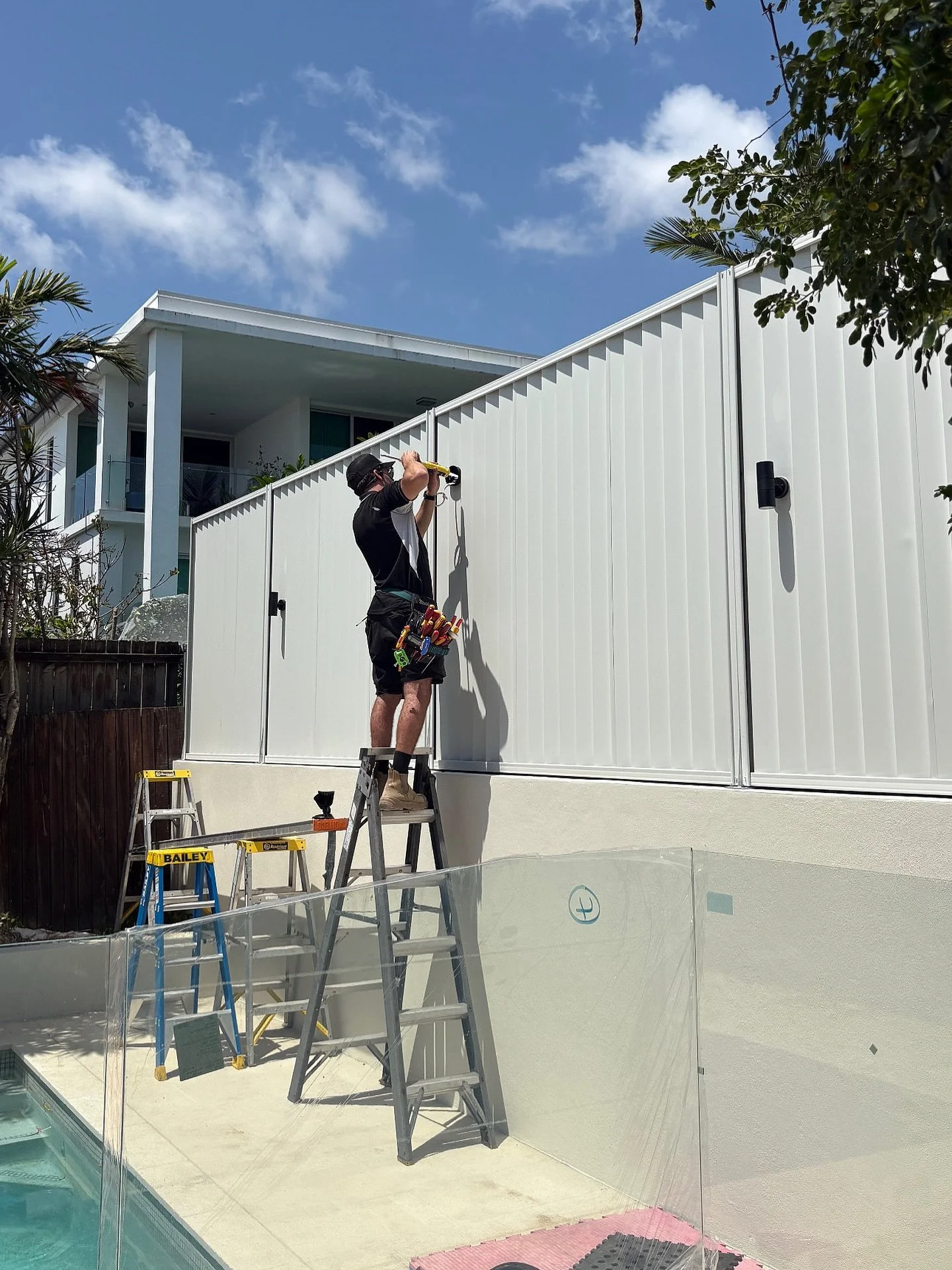 Summer&rsquo;s on the way and the heat is already rolling in! From ceiling fans to split systems, we&rsquo;ll help you stay cool and comfortable no matter how hot it gets. Send us a message and we&rsquo;ll sort you out ☀️