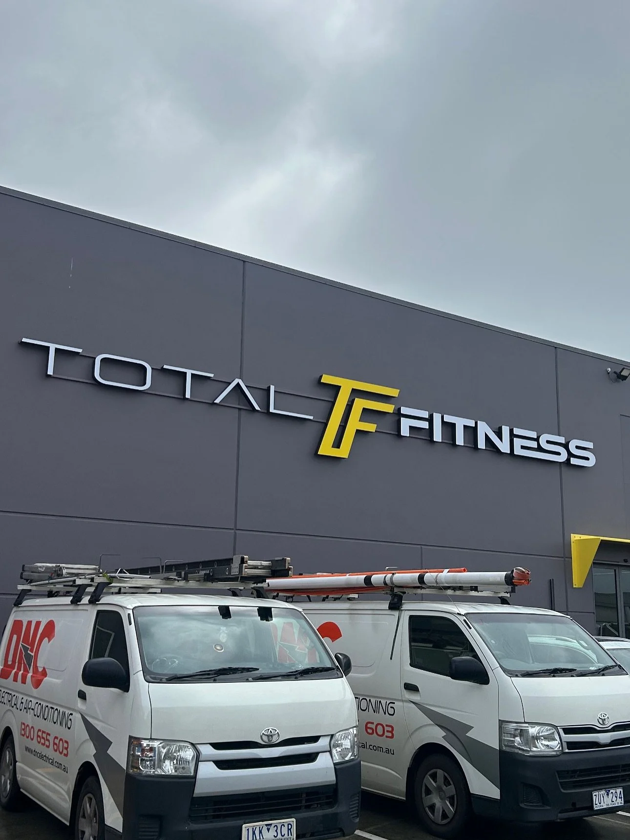 Lighting that lifts the mood 💡
We&rsquo;ve upgraded the Serenity Studio at @totalfitnessbiggerawaters with three stunning new feature pendants. Creating an elevated atmosphere for members to enjoy.