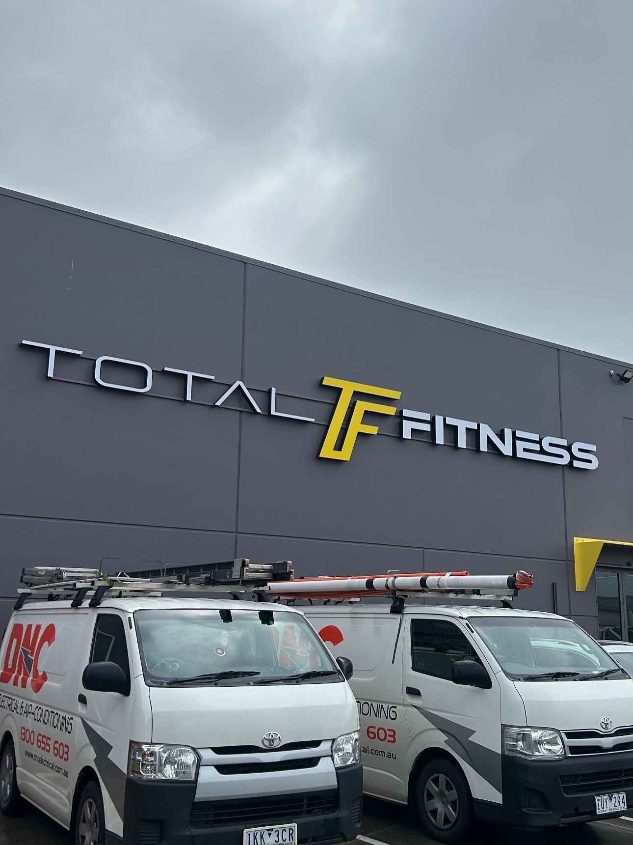 Lighting that lifts the mood 💡
We&rsquo;ve upgraded the Serenity Studio at @totalfitnessbiggerawaters with three stunning new feature pendants. Creating an elevated atmosphere for members to enjoy.