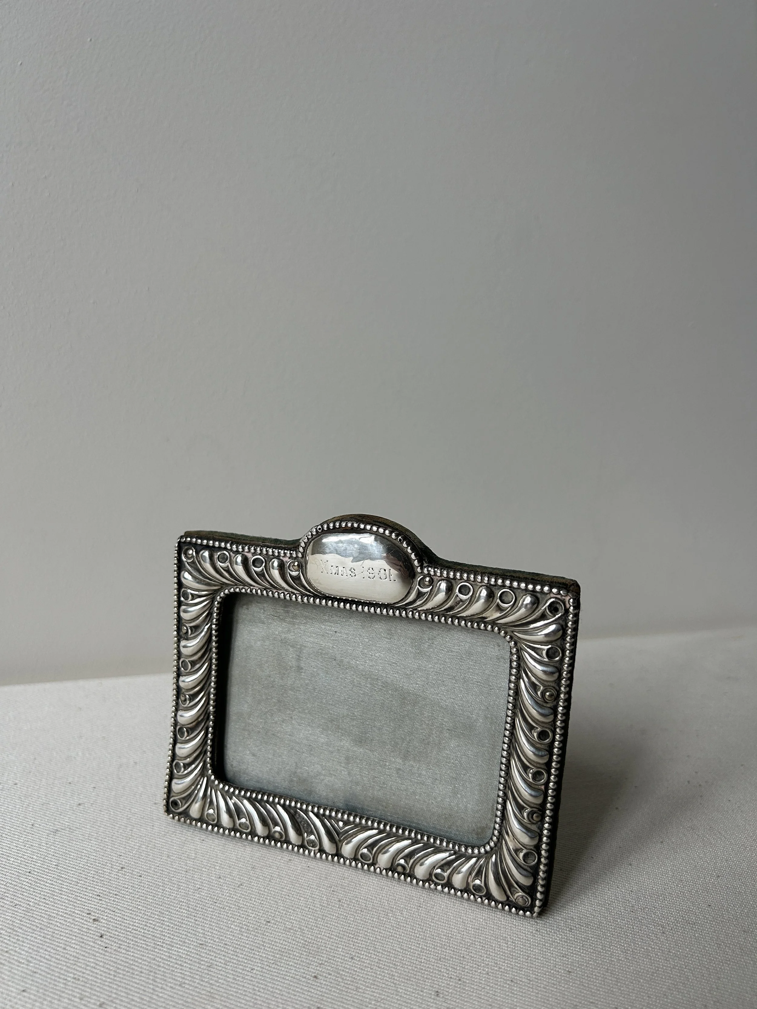 VictorianphotoFrame2.JPG