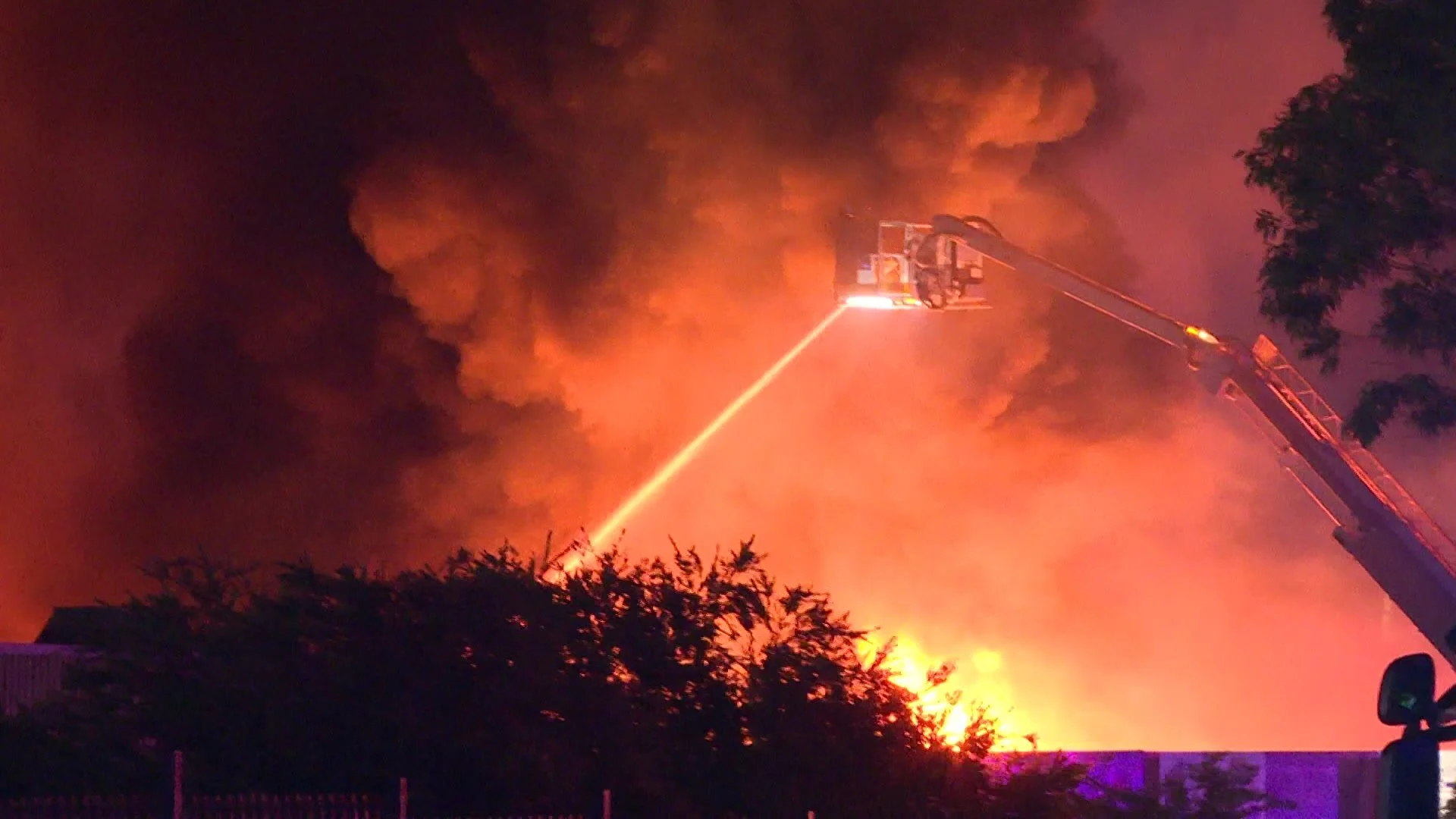 Violent Explosion Rocks Sydney’s St Marys Fire, Leaving Two Firefighters Injured