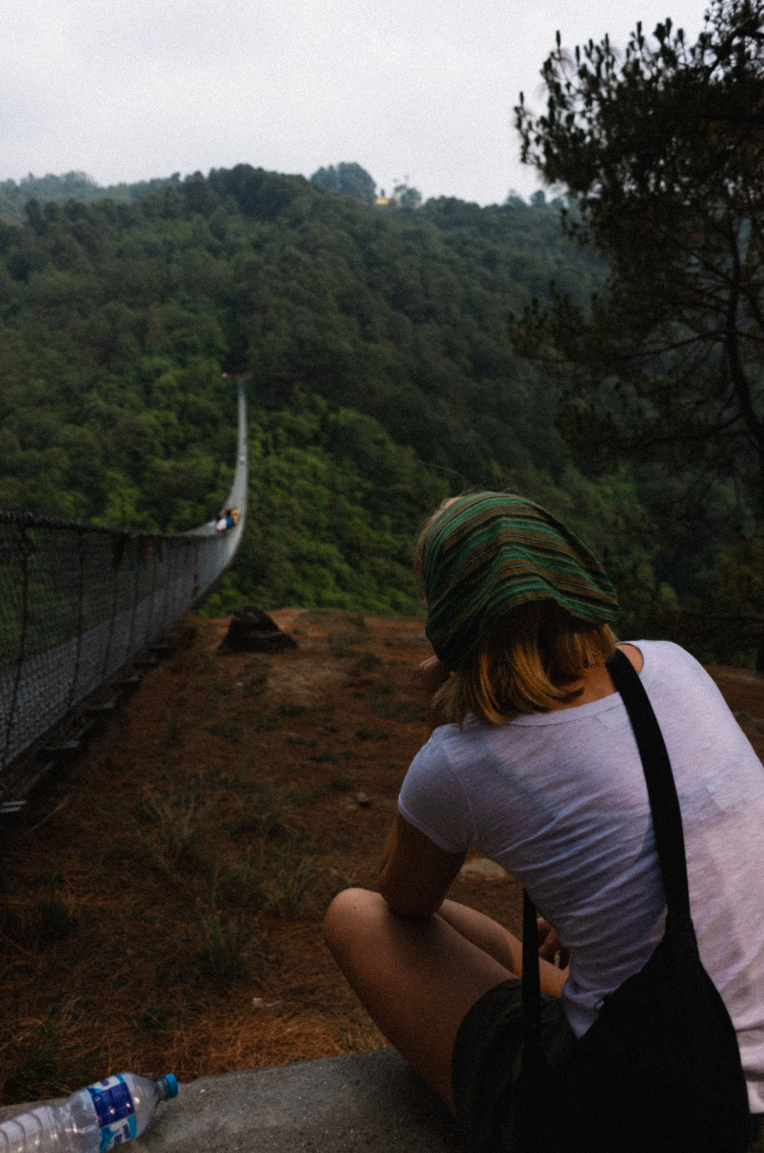 How to make meaningful connections while travelling solo.