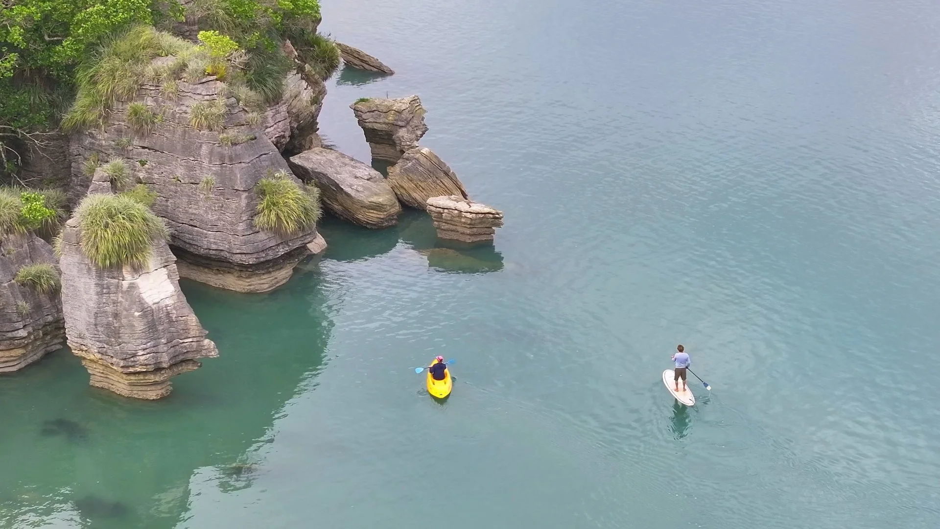 PaddleBoard_Kayak_TeAkau.jpg