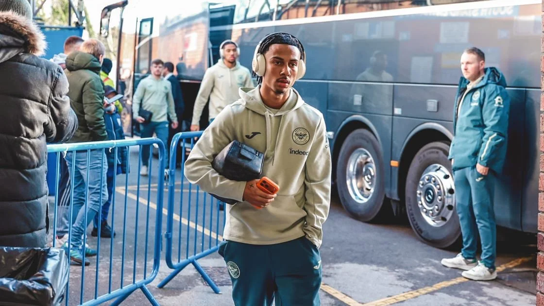 Sheffield Wednesday Never Stood A Chance: Professional Bees 🐝 Buzz into the Fourth Round of the FA🏆Cup