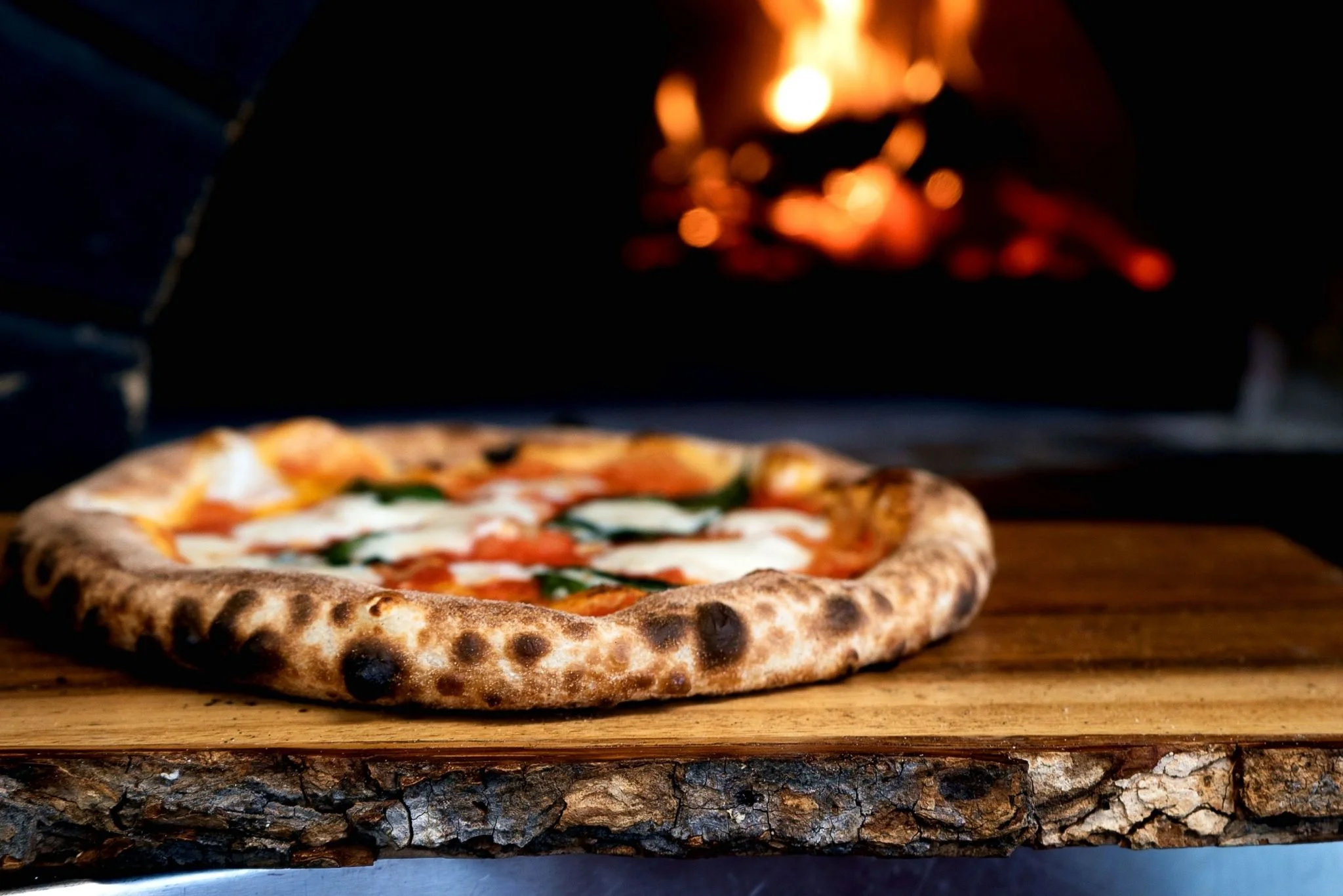 wood-fired-pizza-crust-2048x1367.jpg