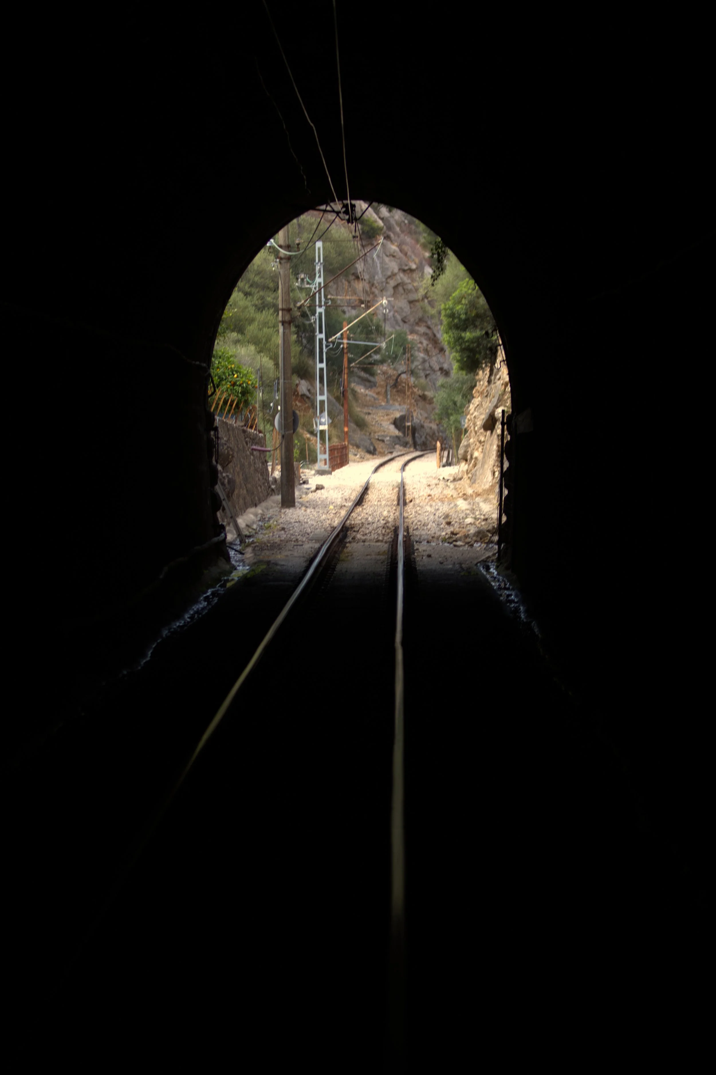 Tunnel shot from a tram - IMG_3993.jpg