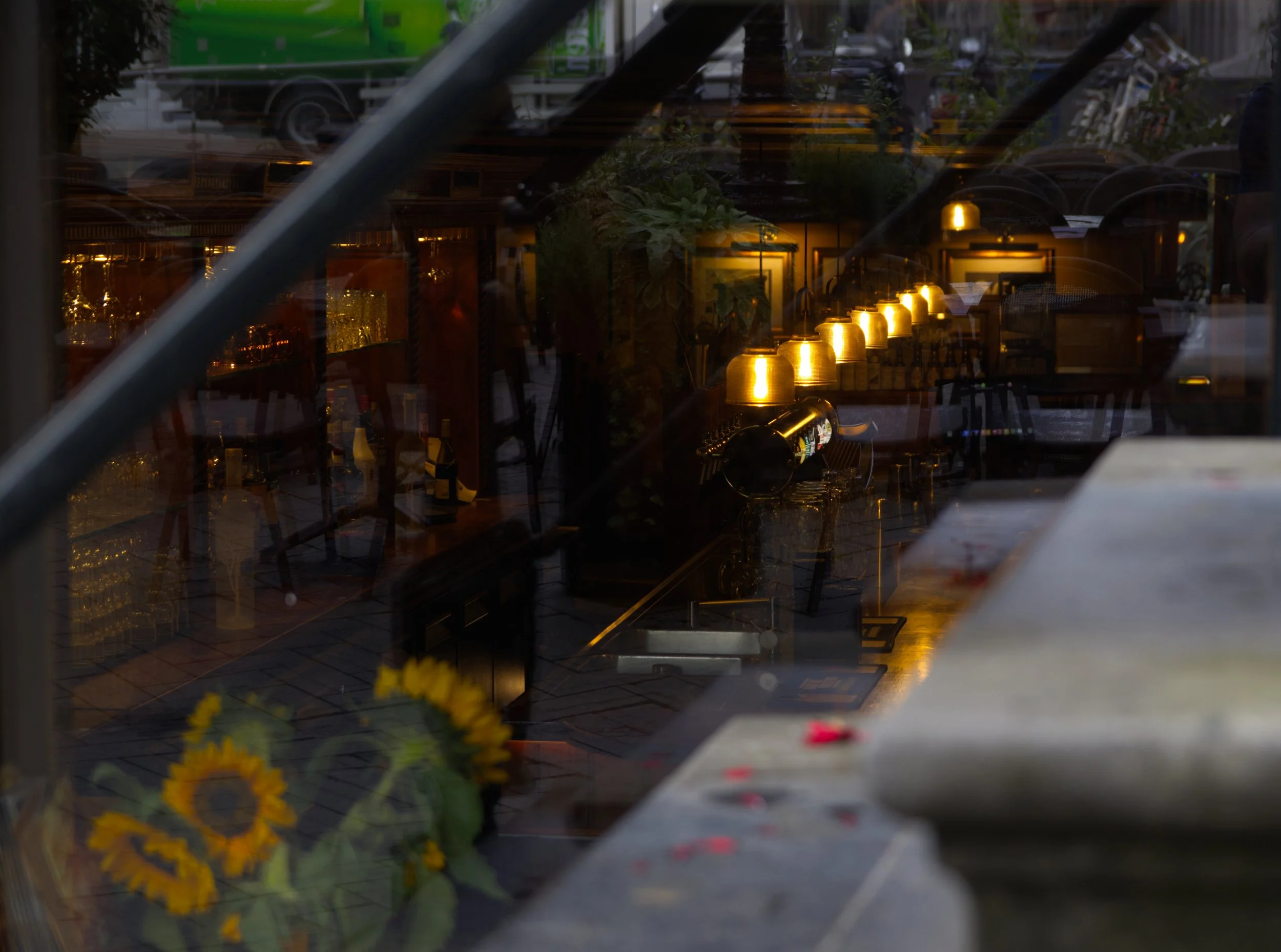 Pub window NL - IMG_7241.jpg