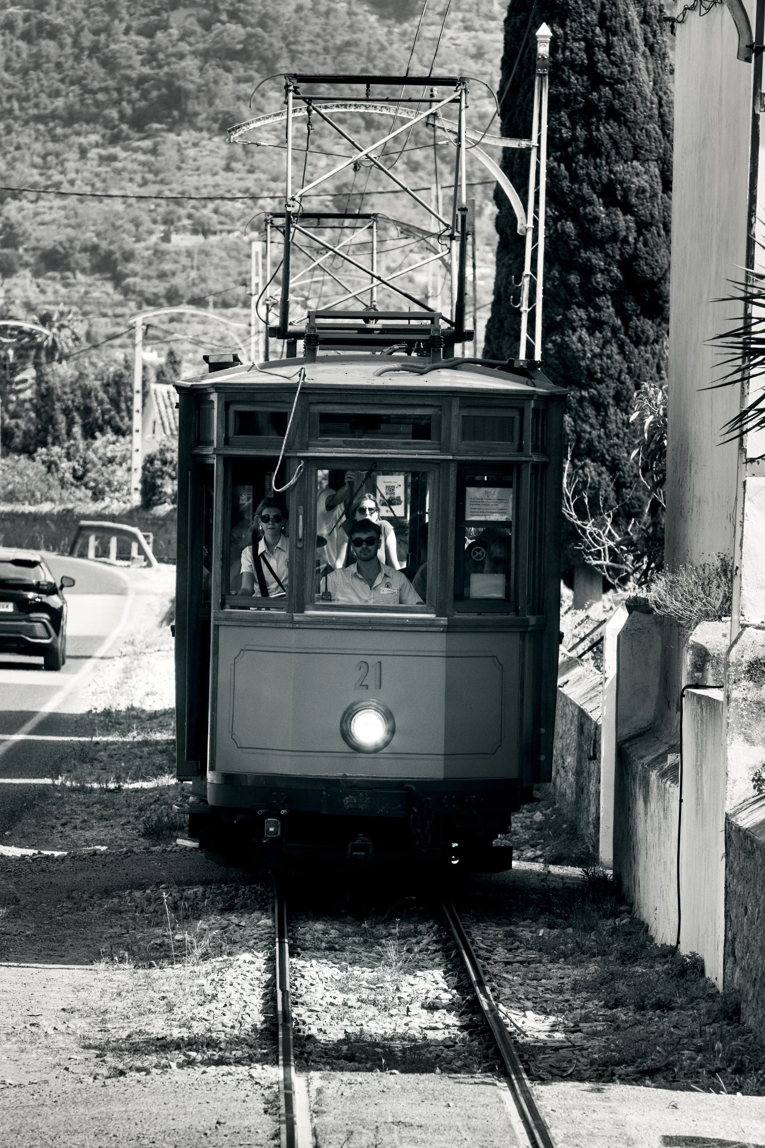 Oncoming Tram shot - IMG_3848.jpg