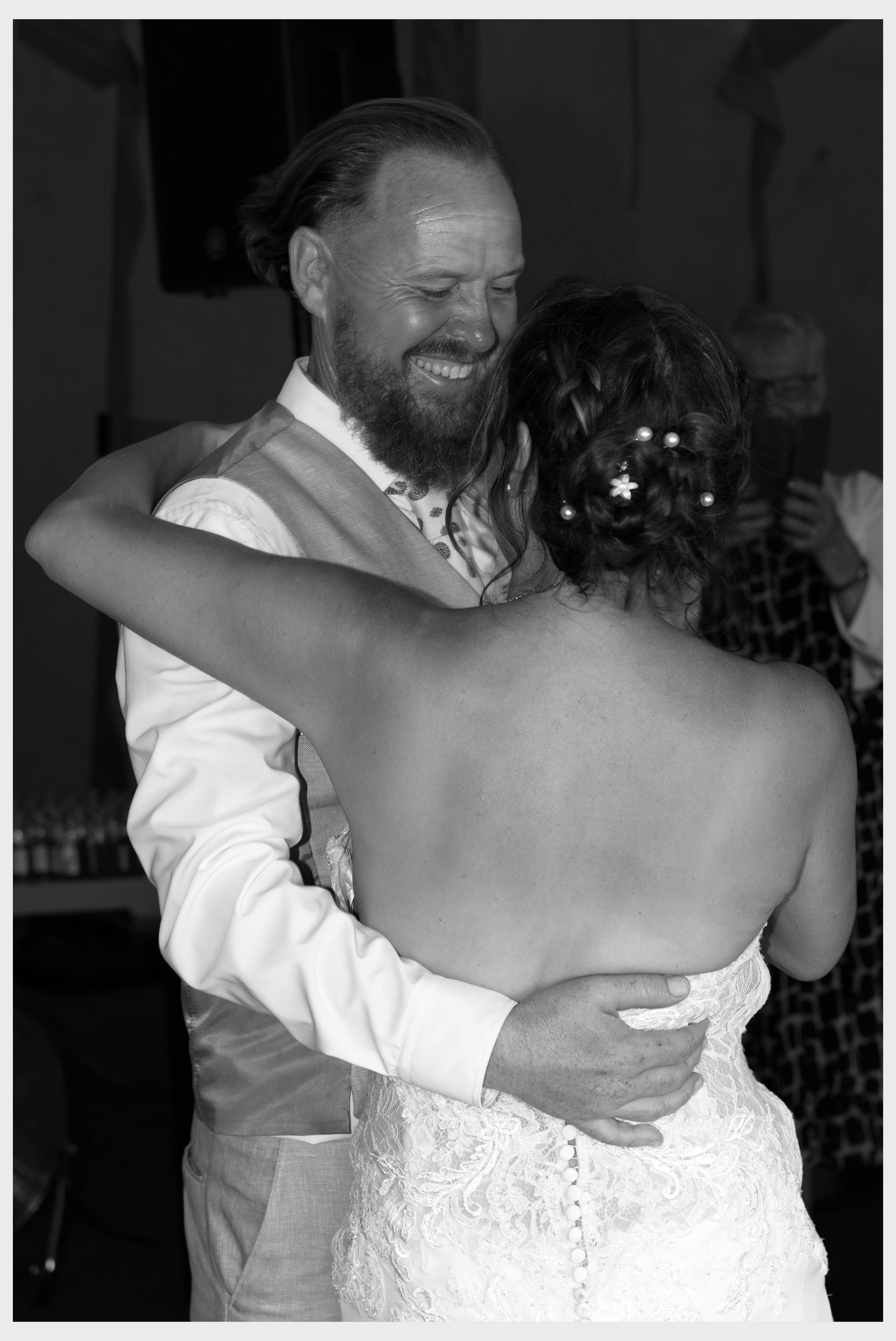 0G9A9941 - A & E 1st Dance - B&W.jpg