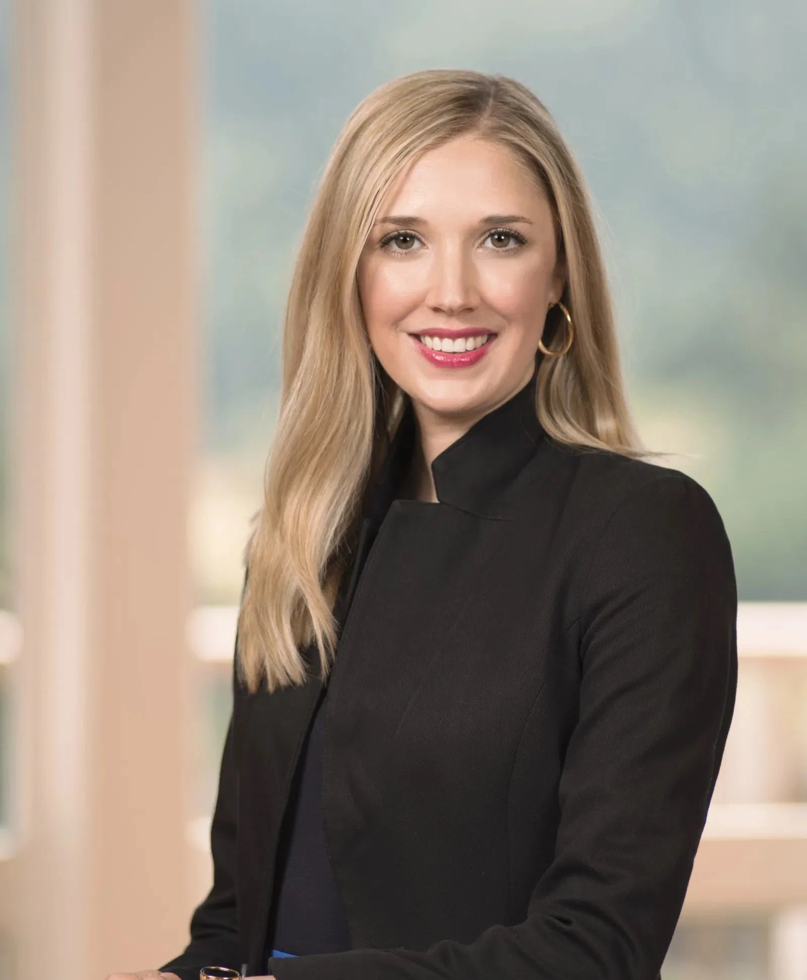 Jessica Gioglio headshot — Modern marketing and brand performance speaker at 92 Speakers