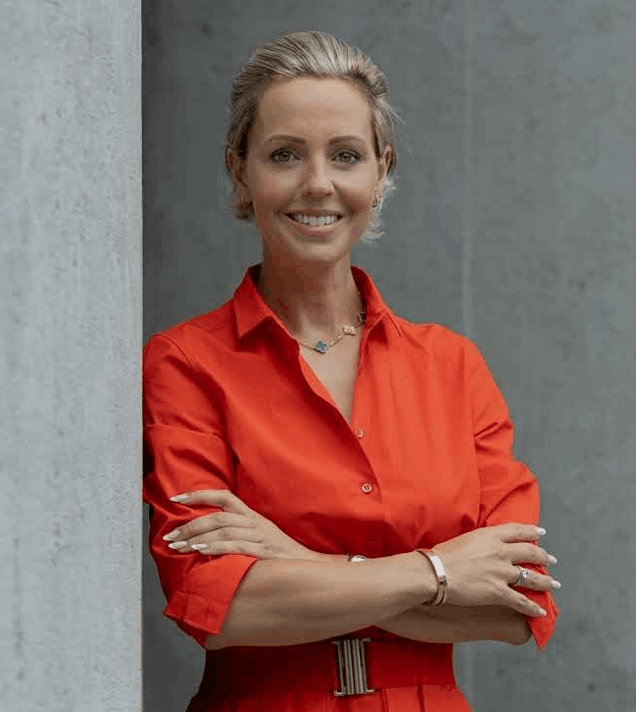 headshot Carolein van den Bosch 92 Speakers (1).png