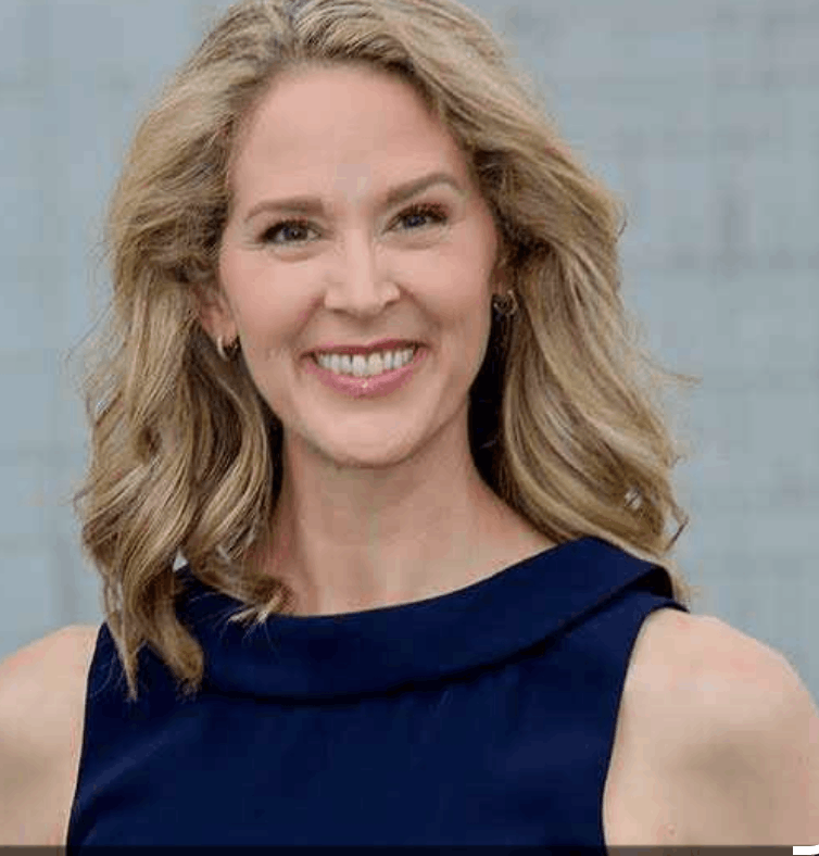 headshot Amy McWhirter (1).png