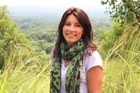 Head shot of Lucy Cooke zoologist, conservationist and keynote speaker – 92 Speakers
