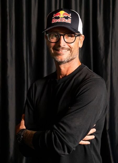 Headshot of Cédric Dumont, expert speaker on high-stakes decision-making