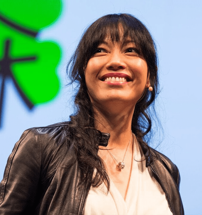 Headshot of ShaoLan Hsueh, Founder of Chineasy and AI entrepreneur