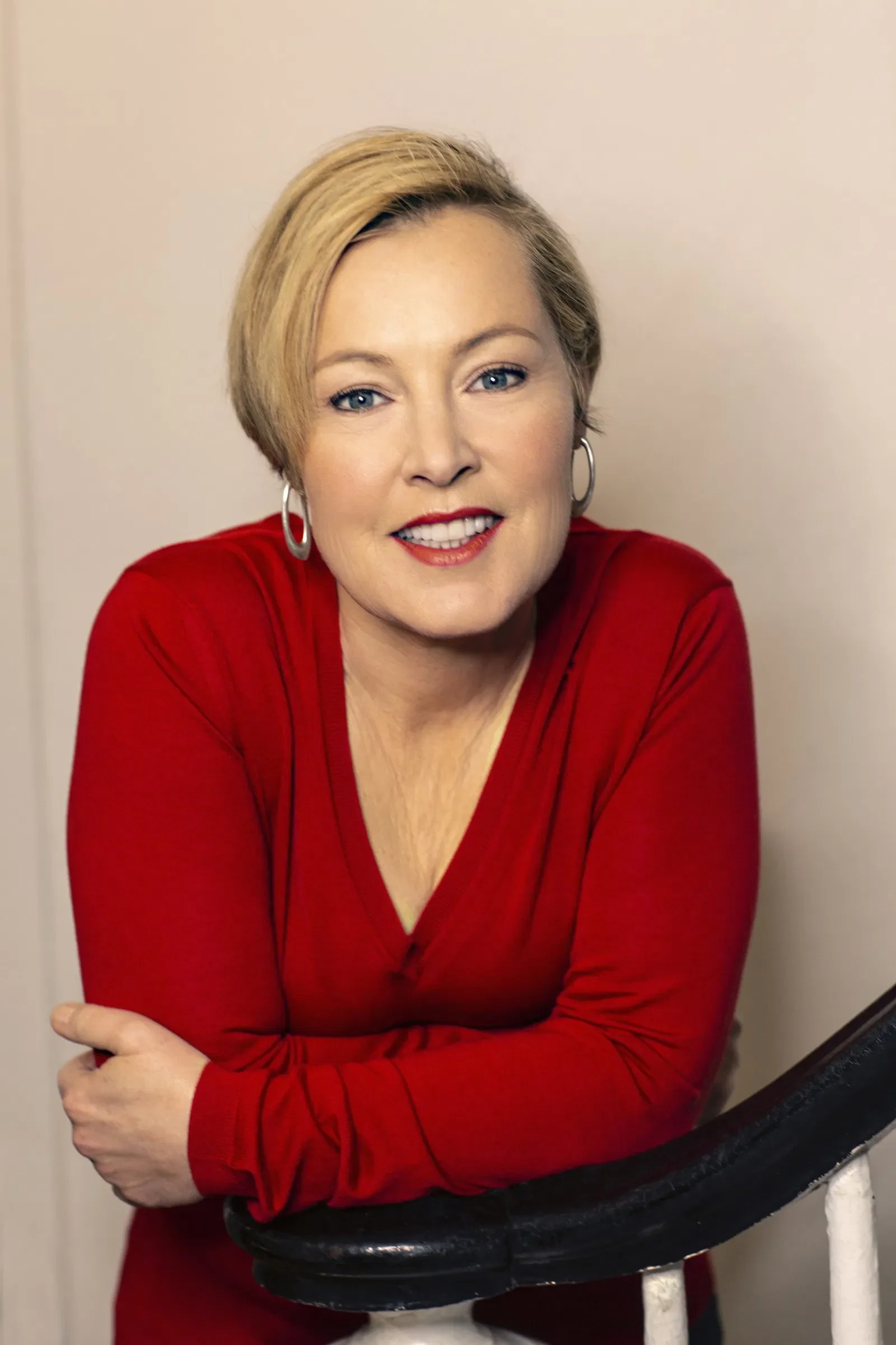Headshot of Gillian Tett, journalist and anthropologist, expert on financial systems, culture and hidden risk