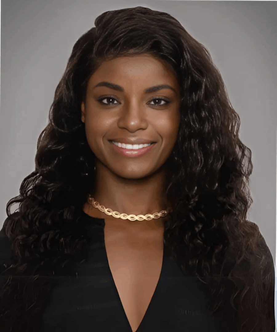 Headshot of Eniola Aluko, former England international and expert on leadership, equity and high-performance culture, represented by 92 Speakers Bureau