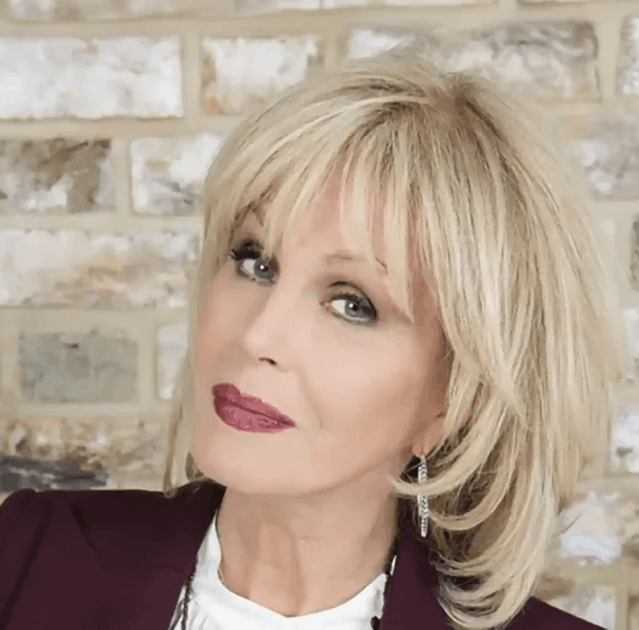 Joanna Lumley headshot, actor, author and cultural keynote speaker