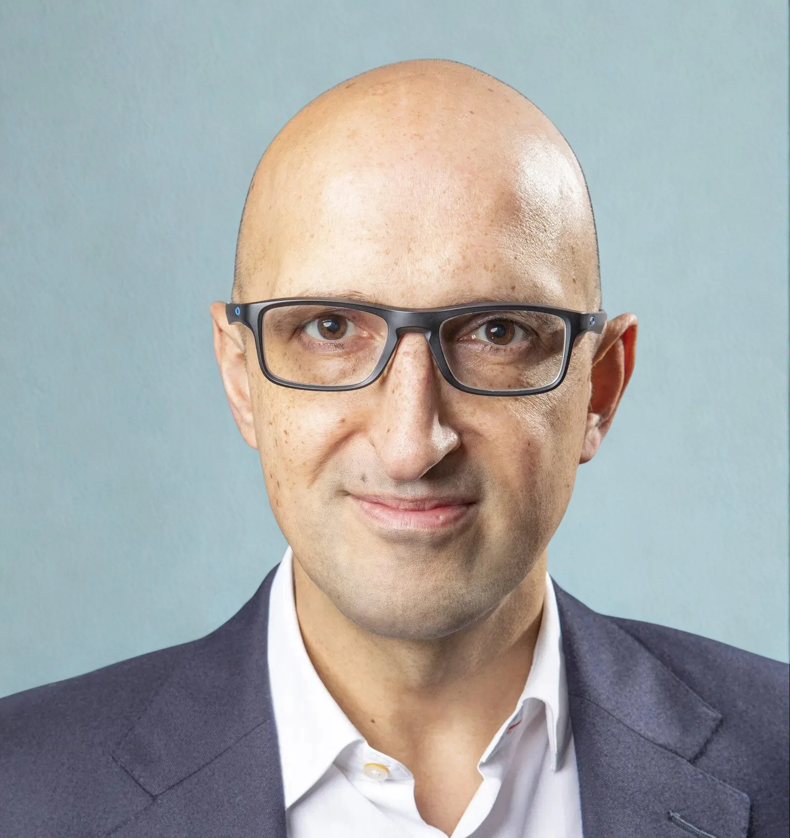 Headshot of Matthew Syed, author and expert on learning, performance, and decision quality, represented by 92 Speakers Bureau