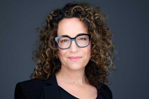 Headshot Amy Webb futurist and strategic foresight keynote speaker at 92 Speakers bureau