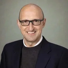 Matthew Syed, author of Black Box Thinking and Rebel Ideas, delivering a 2026 keynote for 92 Speakers on psychological safety and team effectiveness.