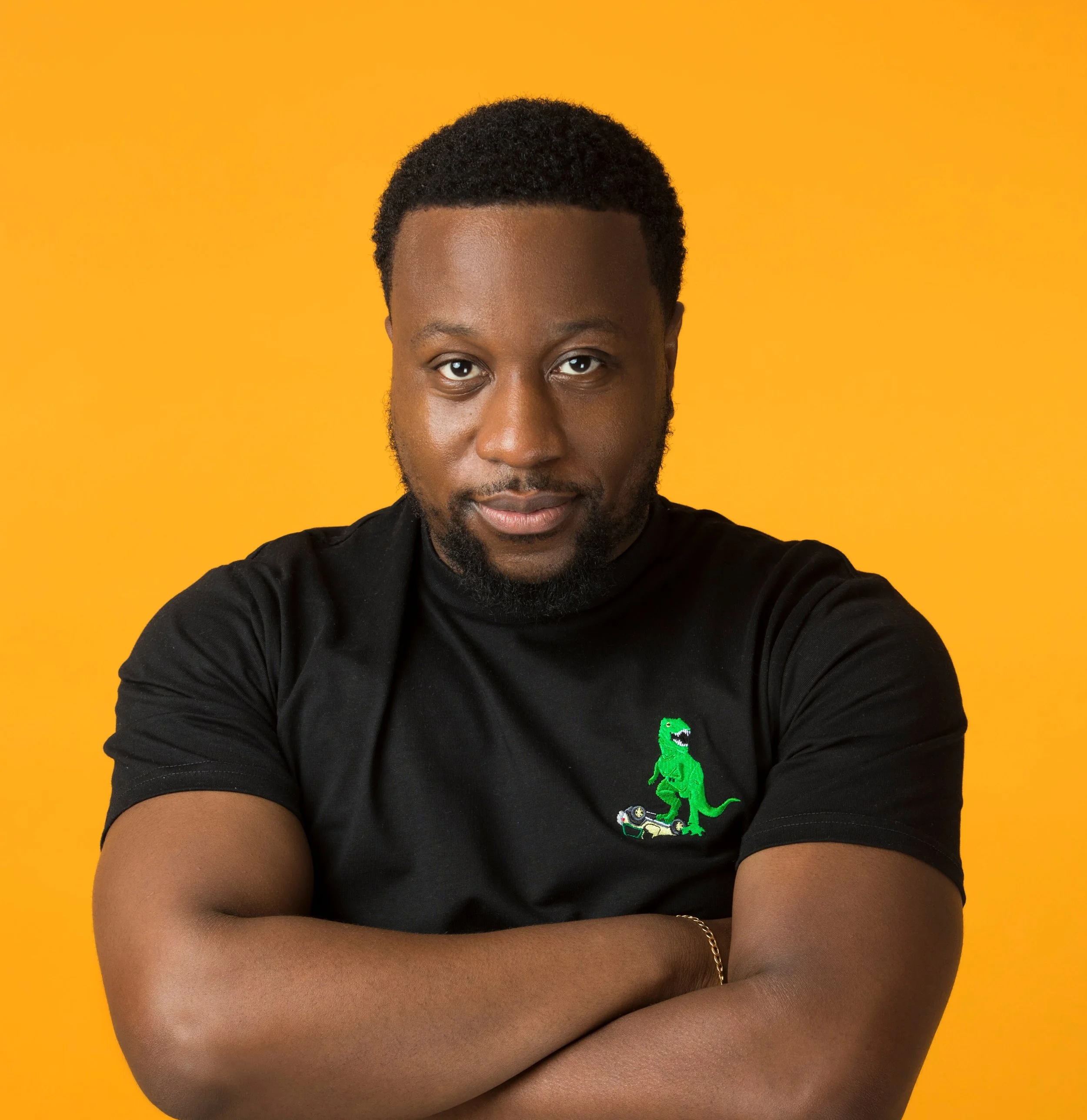 Babatunde Aléshé keynote speaker headshot — comedian and entertainer