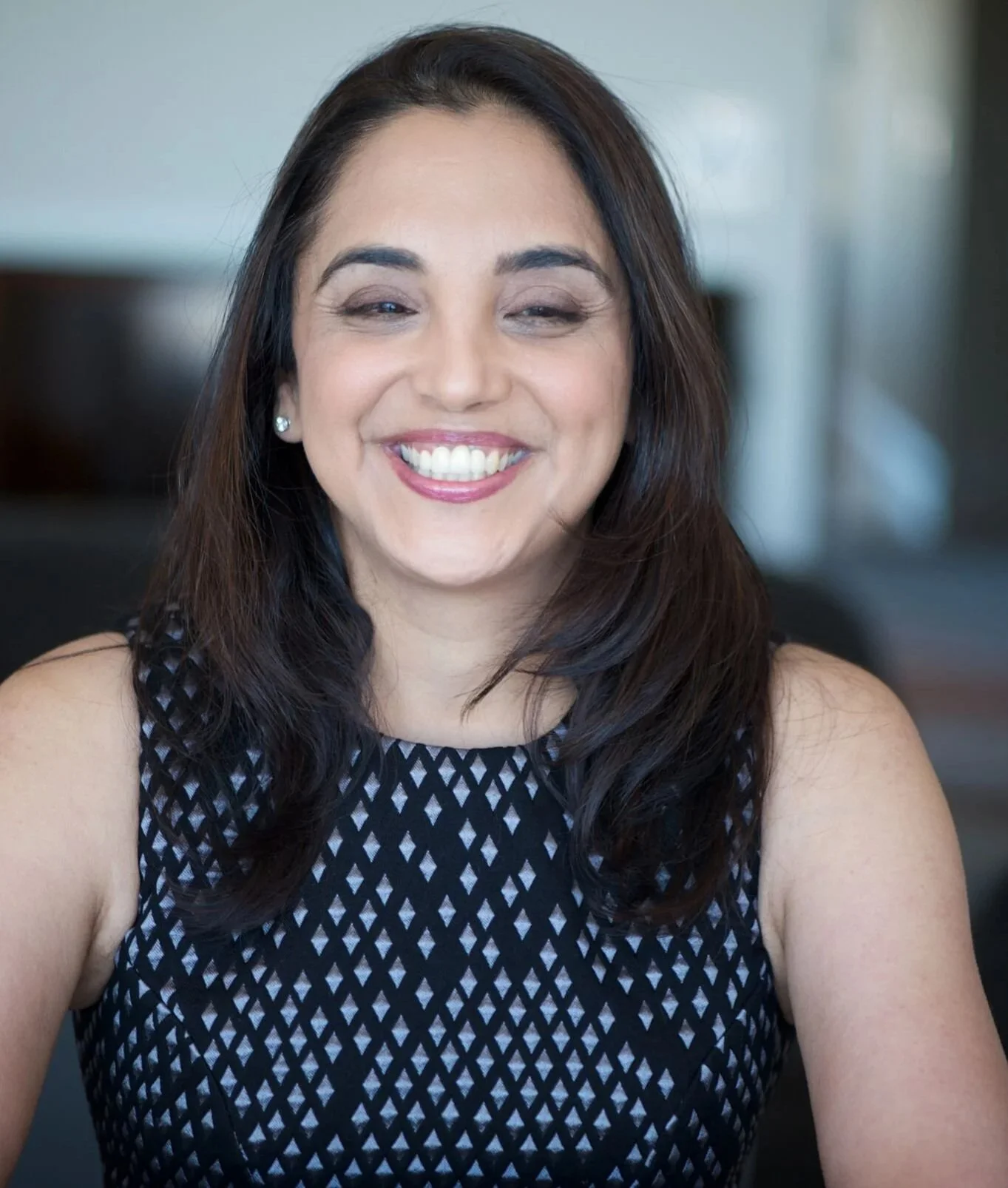 Professor Sheena Iyengar, author of Think Bigger and The Art of Choosing, on stage for 92 Speakers deconstructing the neuroscience of innovation and the power of choice.