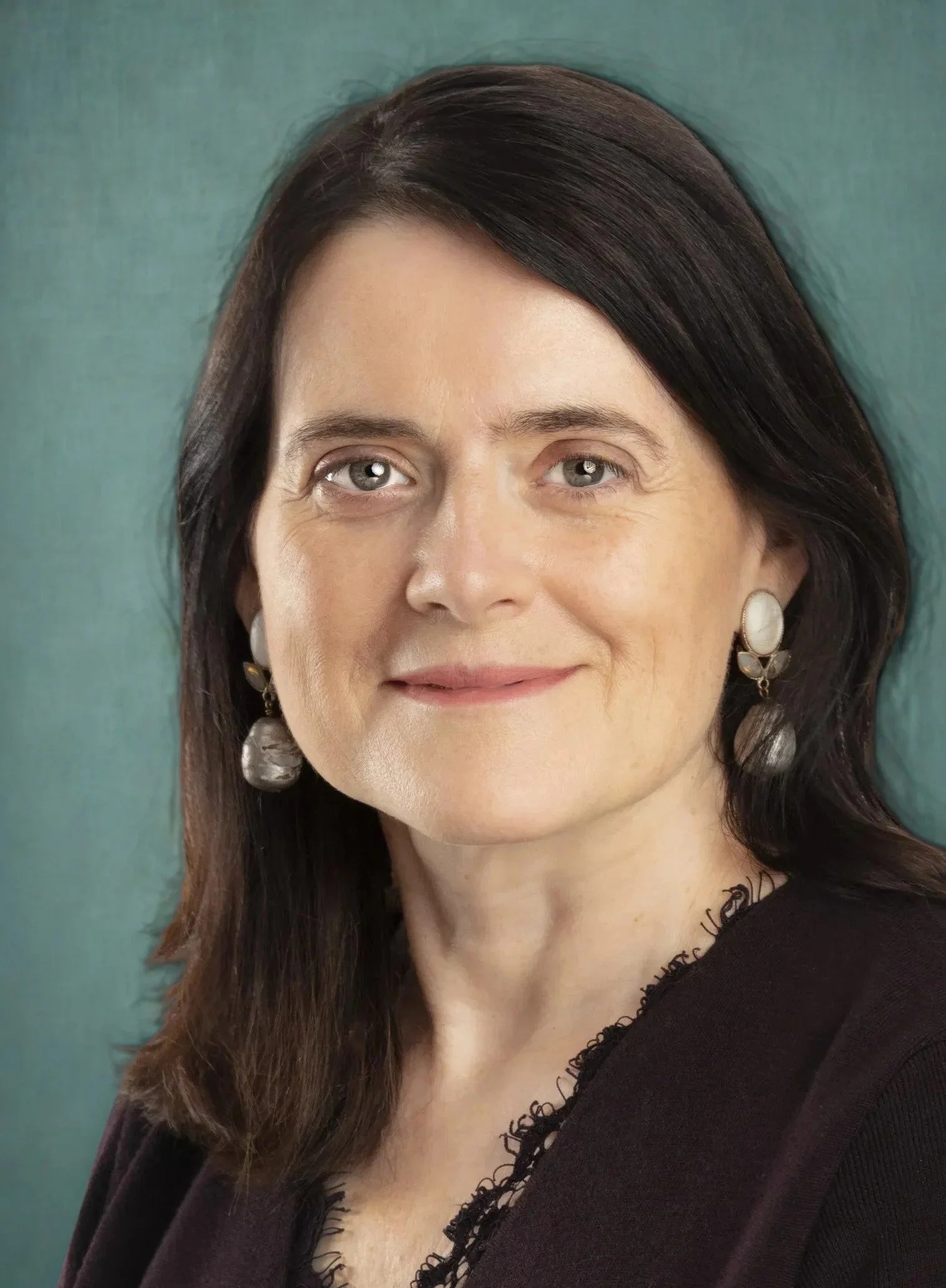 headshot bronwen maddox