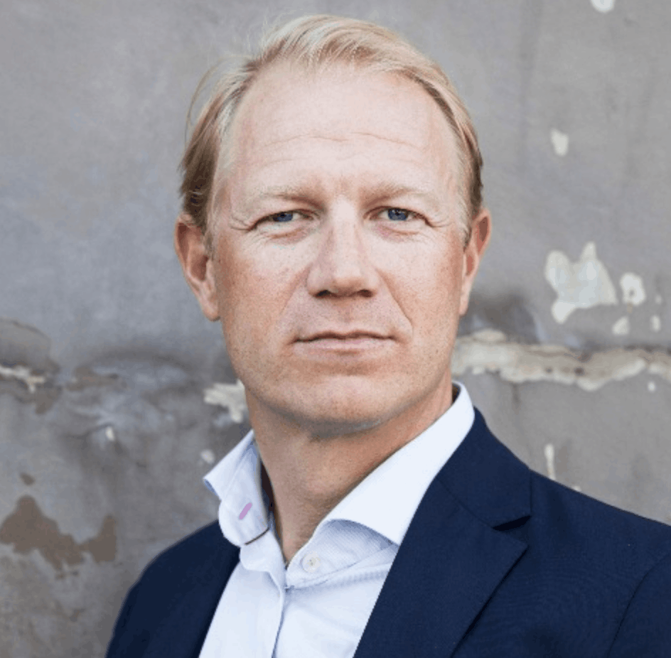 Jonas Kjellberg, Skype co-founder and Gear Up author, delivering a 2026 keynote for 92 Speakers on disruptive business models and the "Zero-Cost" strategy.