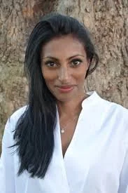 Shini Somara headshot – engineer, technology communicator and future of innovation keynote speaker