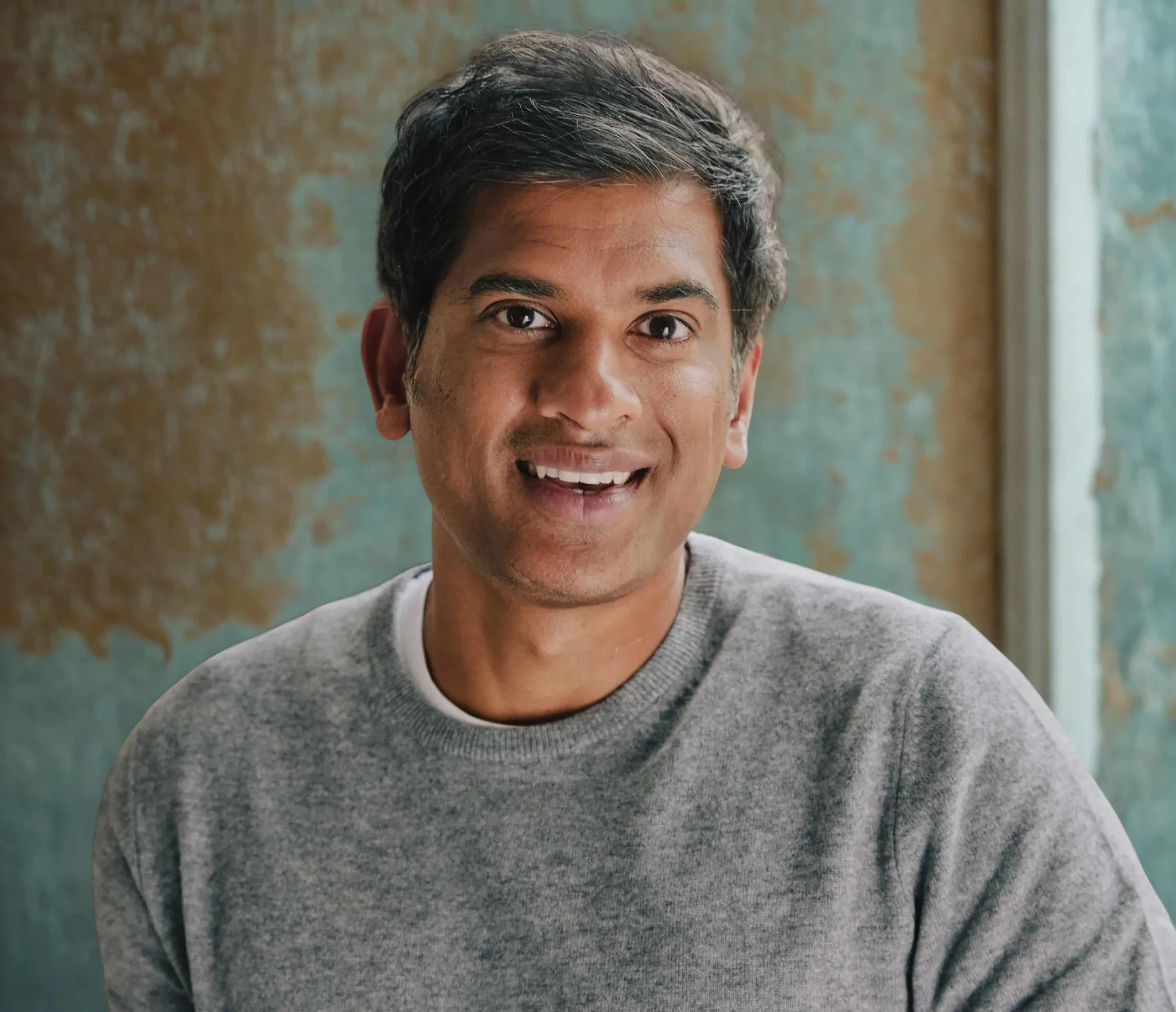 Headshot of Dr Rangan Chatterjee, medical doctor and sustainable performance expert,