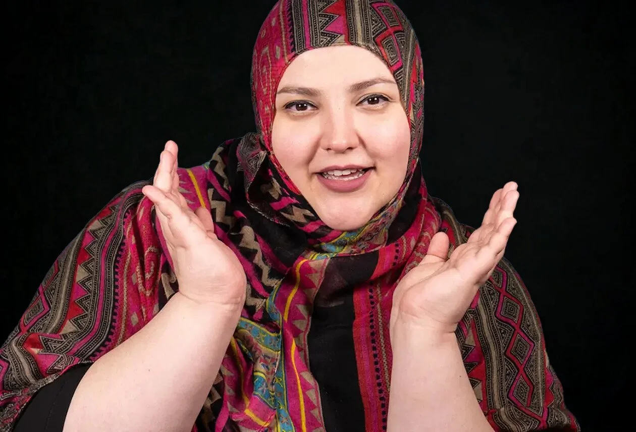 Fatiha ElGhori keynote speaker headshot — comedian and storyteller