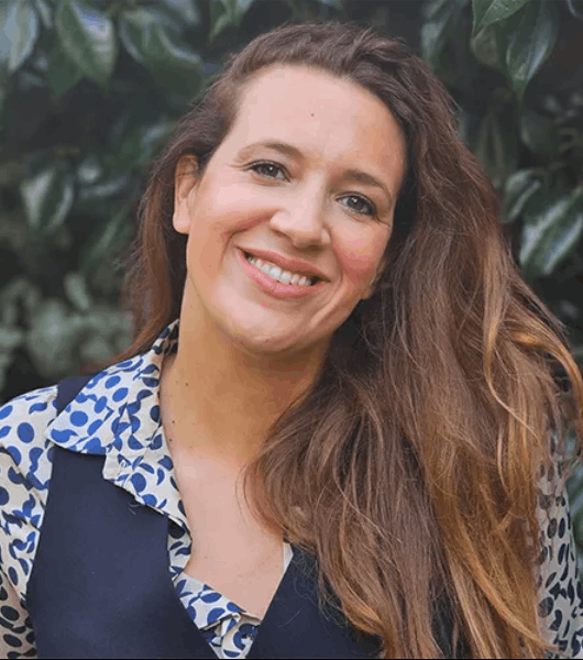 Headshot of Eliza Filby, generational sociologist and customer expectations expert, represented by 92 Speakers Bureau