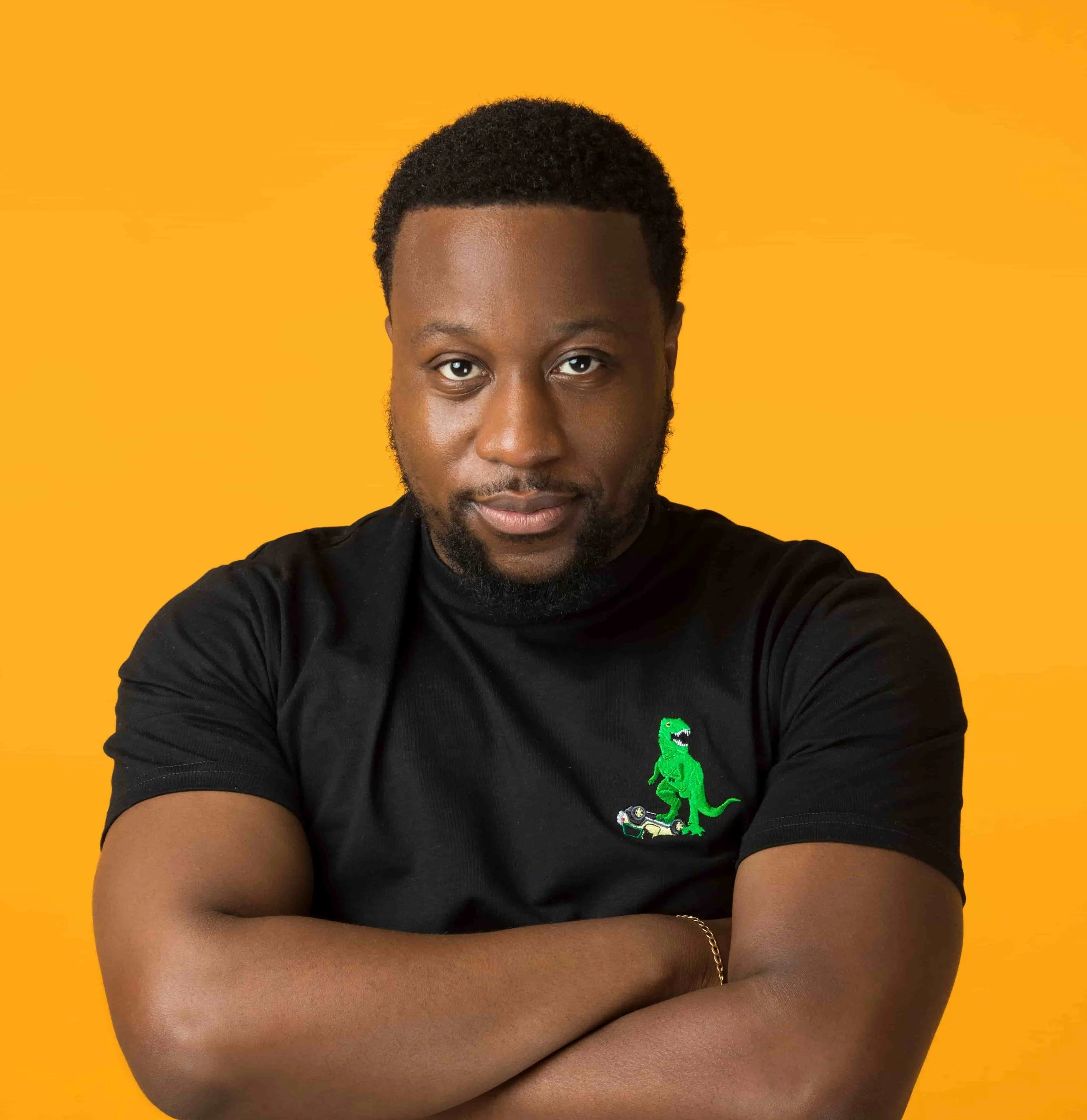 Babatunde Aléshé keynote speaker headshot — comedian and entertainer