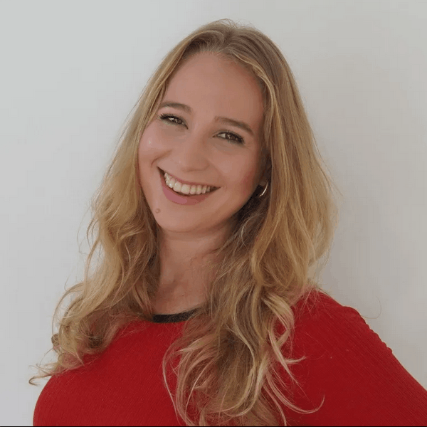 Sophia Herod headshot — BBC science and weather presenter and keynote speaker on climate risk communication | 92 Speakers