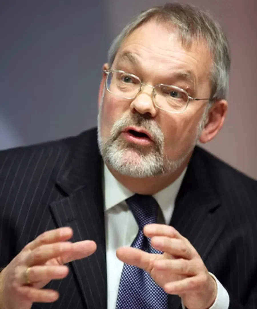 Headshot of Charles Bean, economist and expert on monetary policy, financial stability and economic institutions, represented by 92 Speakers Bureau