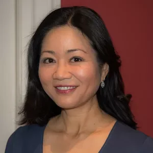 Headshot of Linda Yueh, economist and author, expert on global markets, China and strategic economic leadership,