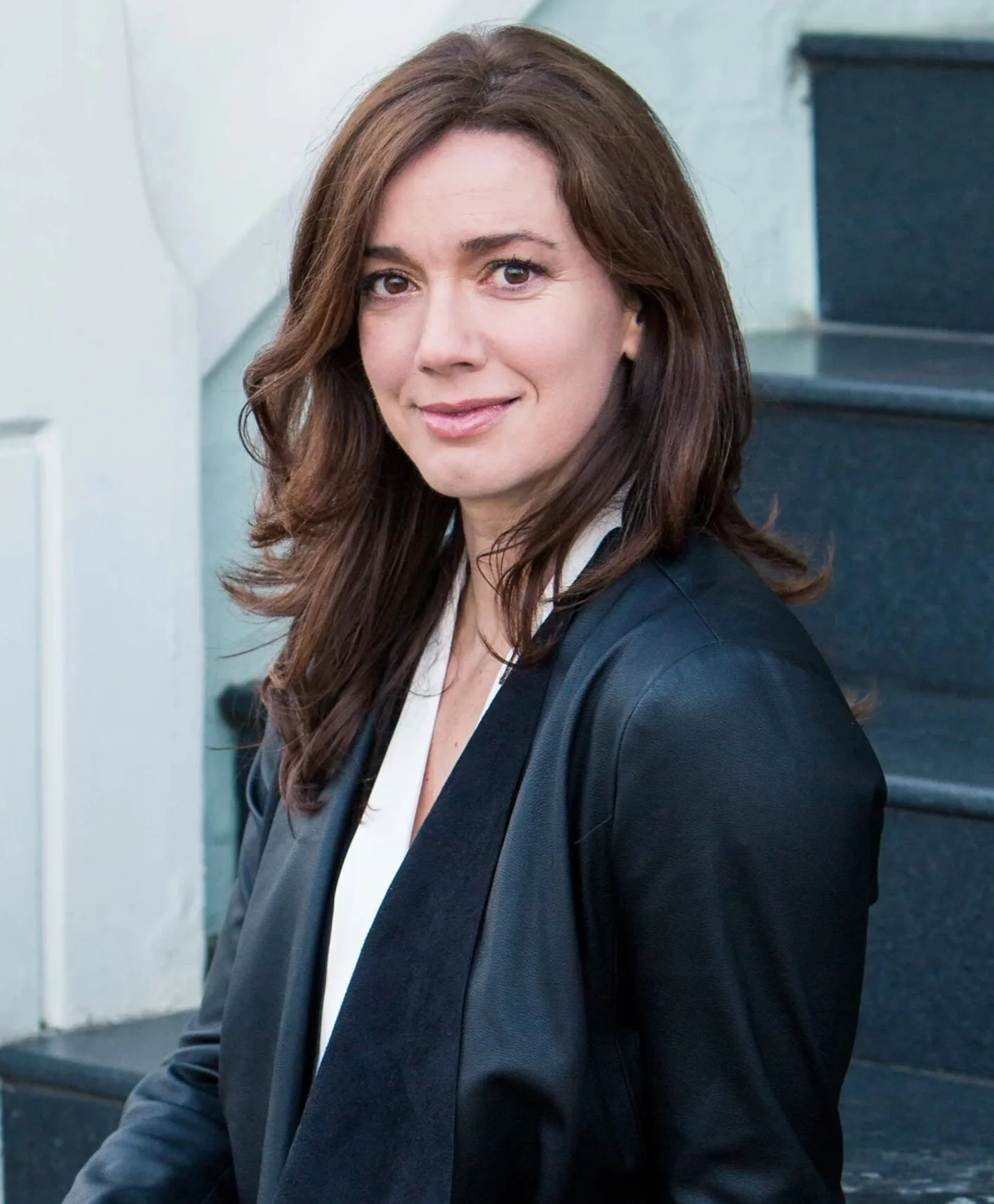 Headshot of Stephanie Hare, geopolitics and intelligence analyst and expert on strategic risk