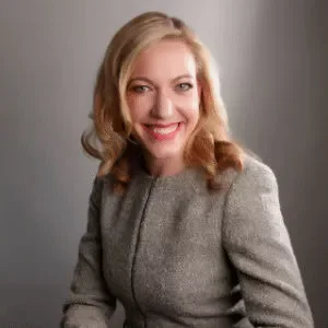 Elizabeth Linder headshot, digital rights leader and keynote speaker on technology, power and civic responsibility