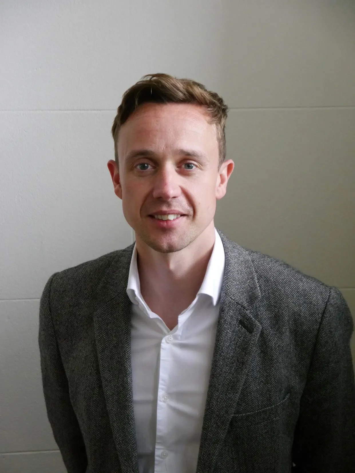 John Bew headshot, historian and keynote speaker on geopolitics, strategy and the uses of history in decision-making