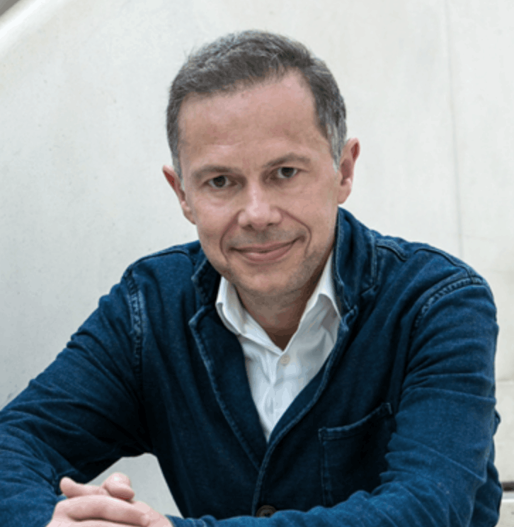 Explore Dominic Alldis’s leadership frameworks, including 'The Orchestra Experience' and 'Leadership Jazz', for transformative corporate insights on teamwork and innovation.