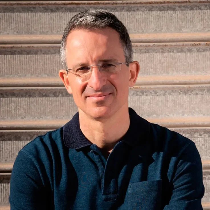 Dr. Tal Ben-Shahar, co-founder of the Happiness Studies Academy, delivering a 2026 keynote for 92 Speakers on the SPIRE model and the science of human flourishing.