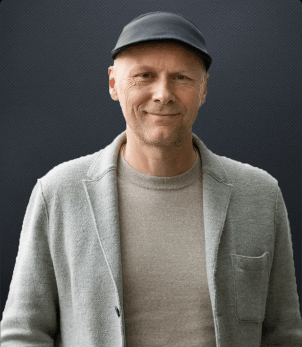 Michael Pawlyn headshot — architect and biomimicry expert keynote speaker on regenerative innovation and sustainable design | 92 Speakers